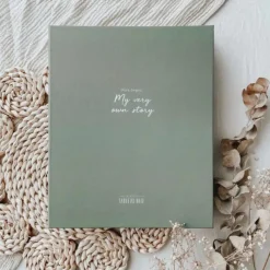 Le Petit Baby Book